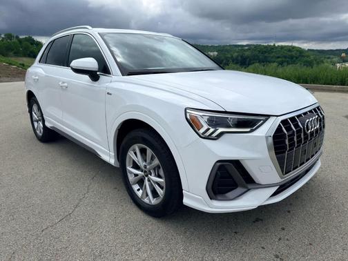 Arkona White 2024 Audi Q3 45 S line Premium
