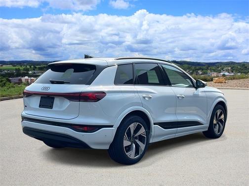 2025 Audi Q6 e-tron Premium