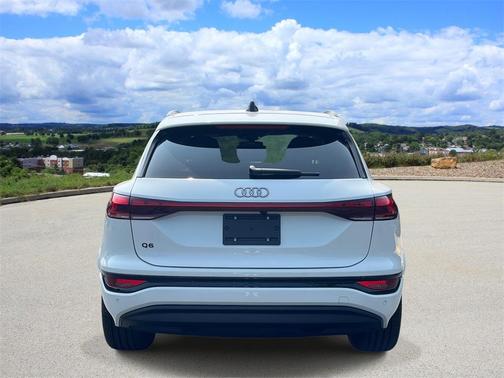 2025 Audi Q6 e-tron Premium