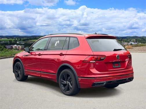 2024 Volkswagen Tiguan 2.0T SE R-Line Black