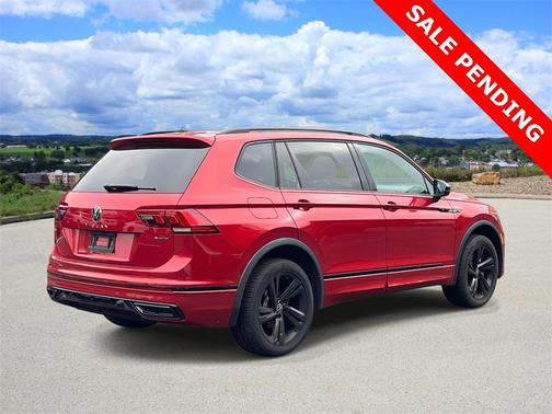 2024 Volkswagen Tiguan 2.0T SE R-Line Black