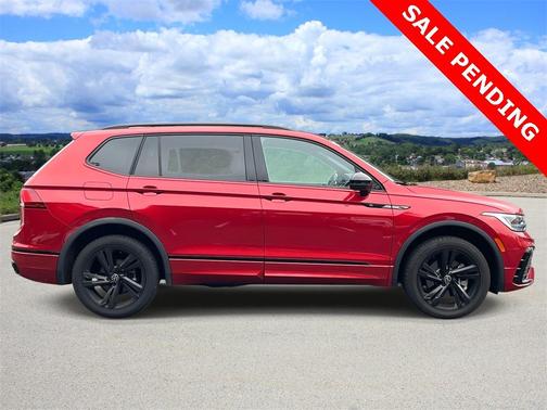 2024 Volkswagen Tiguan 2.0T SE R-Line Black