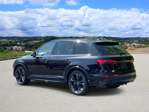 2025 Audi Q7 55 Premium Plus