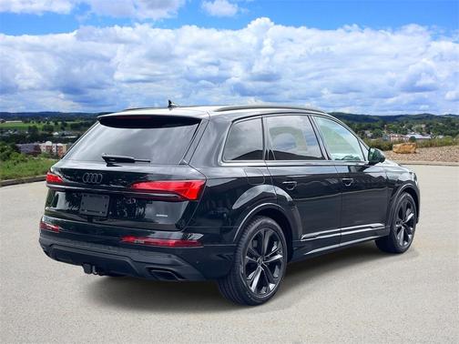 2025 Audi Q7 55 Premium Plus