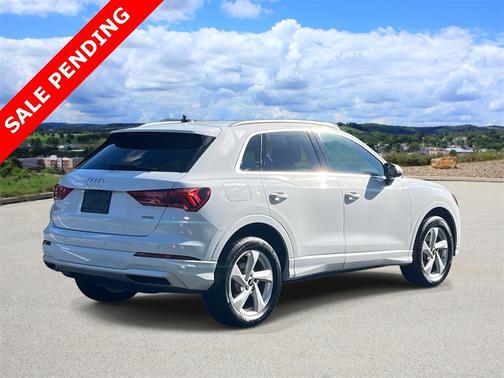 2022 Audi Q3 40 Premium