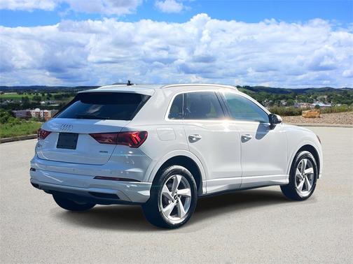 2022 Audi Q3 40 Premium