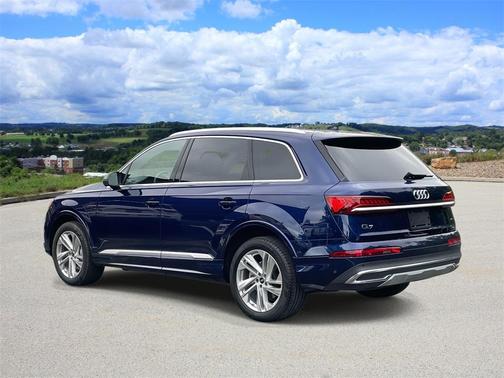 2022 Audi Q7 55 Premium Plus
