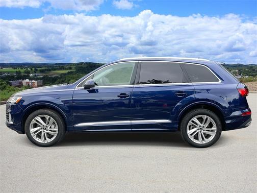 2022 Audi Q7 55 Premium Plus