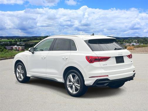 2024 Audi Q3 45 S line Premium