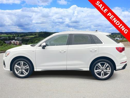 2024 Audi Q3 45 S line Premium