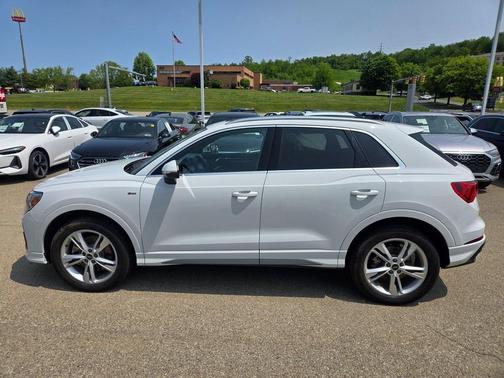2024 Audi Q3 45 S line Premium