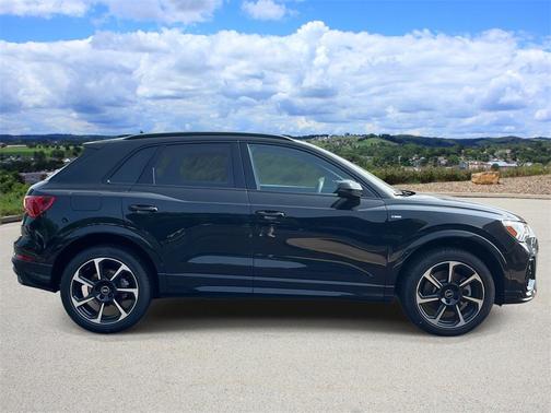 2025 Audi Q3 45 S line Premium