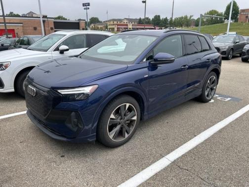 2024 Audi Q4 e-tron 55 quattro Premium