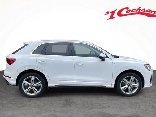 2024 Audi Q3 45 S line Premium