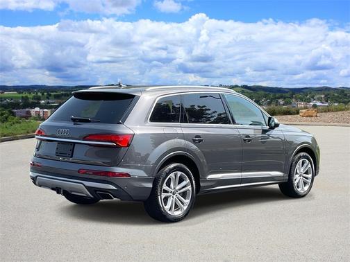 2025 Audi Q7 55 Premium Plus