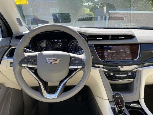Emerald 2025 Cadillac XT6 Premium Luxury AWD