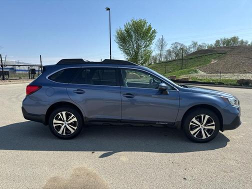 Twilight Blue Metallic 2018 Subaru Outback 2.5i Limited