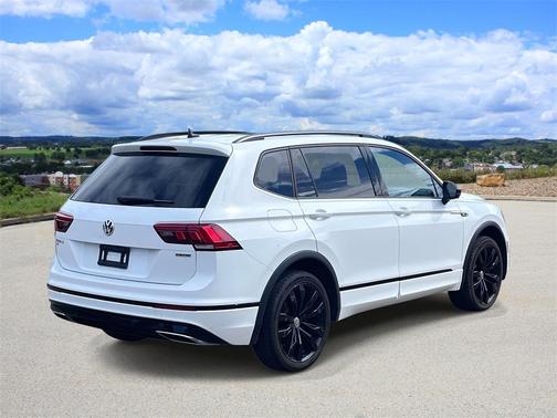 2021 Volkswagen Tiguan 2.0T SE R-Line Black