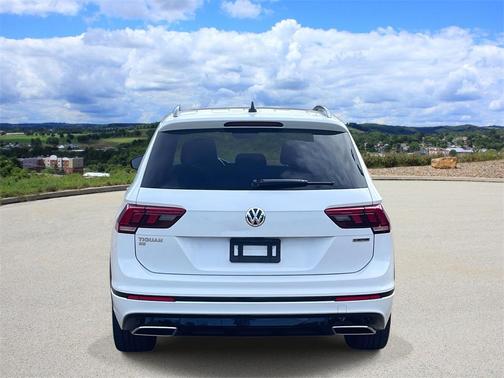 2021 Volkswagen Tiguan 2.0T SE R-Line Black