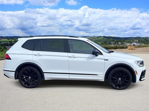 2021 Volkswagen Tiguan 2.0T SE R-Line Black
