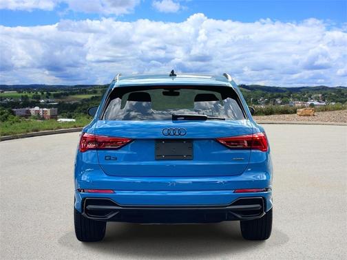 2022 Audi Q3 45 S line Premium