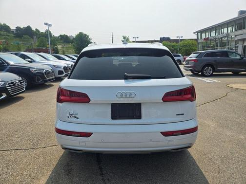 2020 Audi Q5 40 Premium Plus