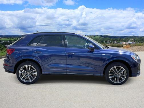 2025 Audi Q3 45 S line Premium