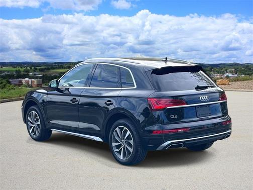 2022 Audi Q5 45 S line quattro Premium