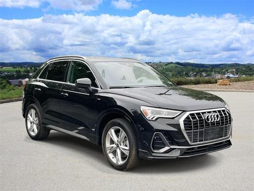 2022 Audi Q3 45 S line Premium