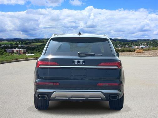 2025 Audi Q7 55 Premium Plus