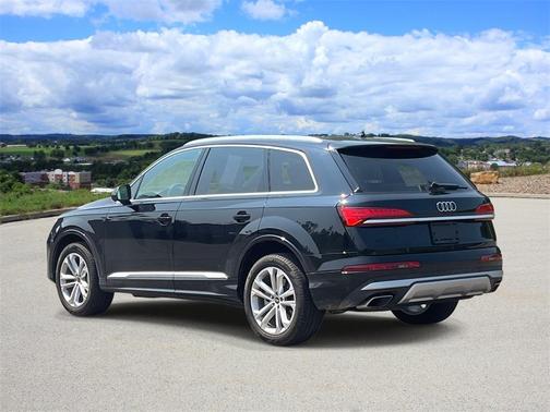 2025 Audi Q7 55 Premium Plus