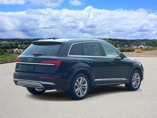 2025 Audi Q7 55 Premium Plus