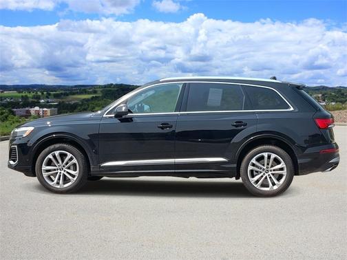2025 Audi Q7 55 Premium Plus