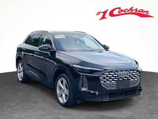Mythos Black Metallic 2025 Audi Q5 2.0T quattro Premium
