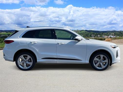 2025 Audi Q5 2.0T quattro Premium