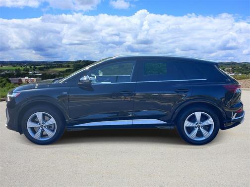 2024 Audi Q4 e-tron 55 quattro Premium