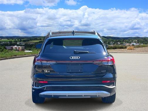 2024 Audi Q4 e-tron 55 quattro Premium