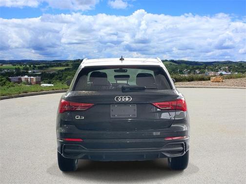 2025 Audi Q3 45 S line Premium
