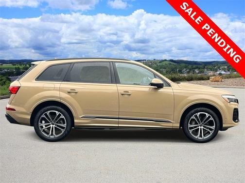 2025 Audi Q7 45 Premium Plus