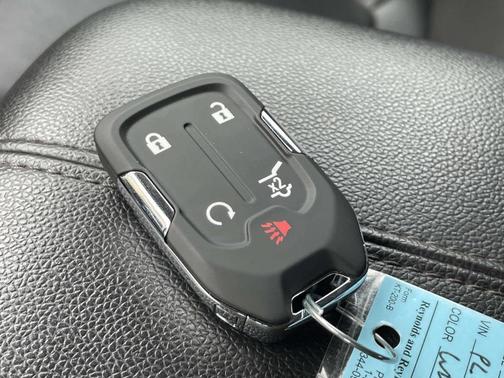 Summit White 2023 GMC Terrain SLT
