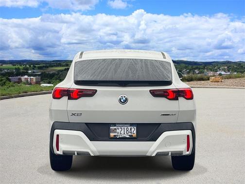 2025 BMW X2 xDrive28i