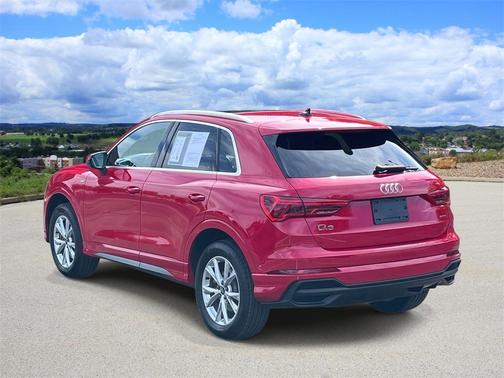 2023 Audi Q3 45 S line Premium