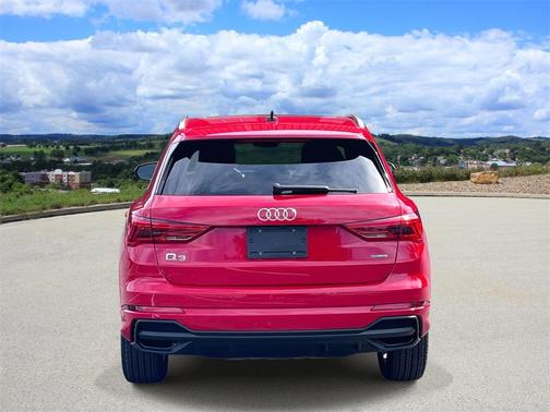 2023 Audi Q3 45 S line Premium
