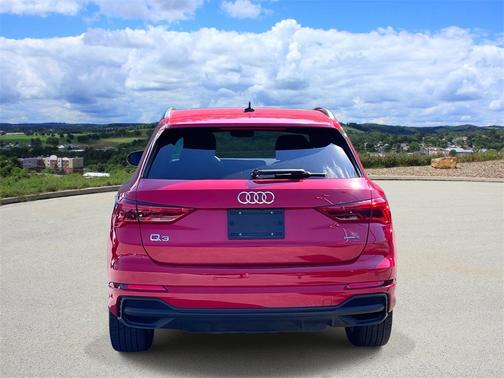 2023 Audi Q3 45 S line Premium