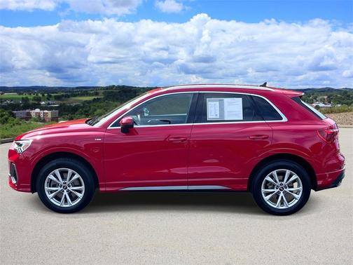2023 Audi Q3 45 S line Premium