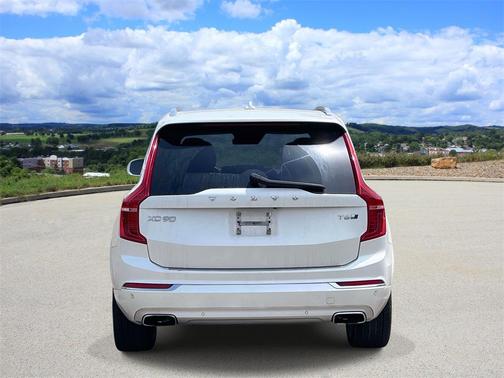 2018 Volvo XC90 T6 Inscription