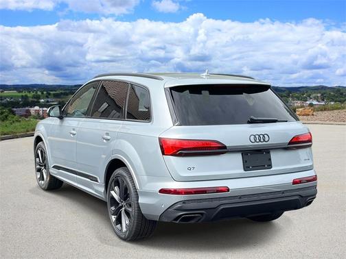 2025 Audi Q7 55 Premium Plus