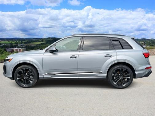 2025 Audi Q7 55 Premium Plus