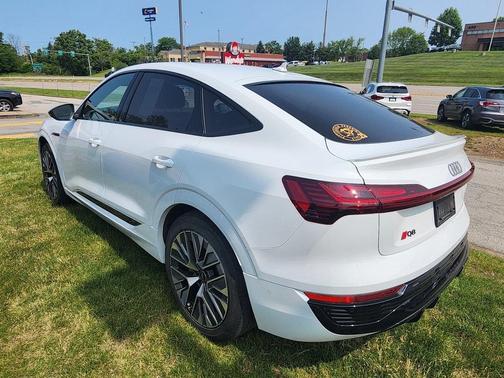 2024 Audi Q8 e-tron S line Premium