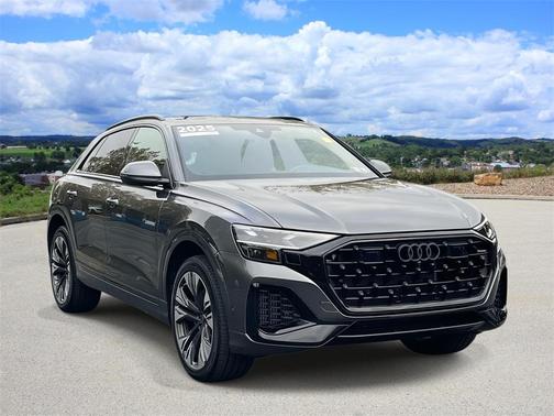 2025 Audi Q8 55 Premium